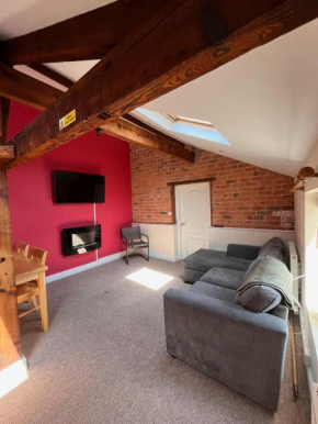 3 bed flat ideal for contractors